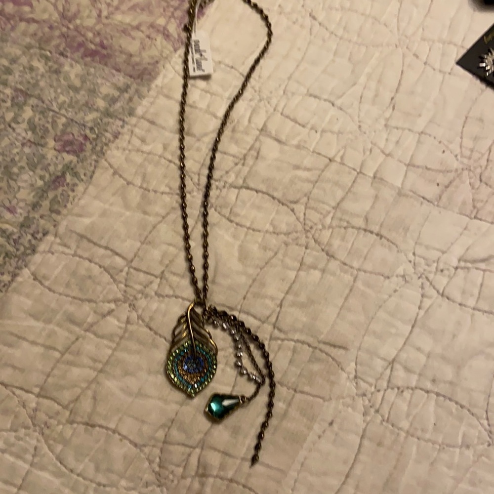 Beautiful Park Lane peacock feather necklace